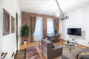 Spacious Rustic 2 Br Few Steps From Galata Tower